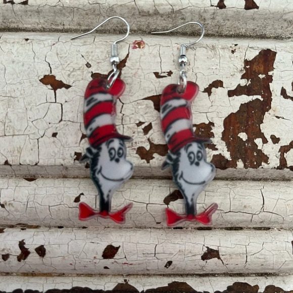 Brand new Dr. Seuss inspired Cat in the Hat book dangle earrings - Picture 2 of 3